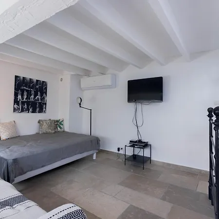 Maison Julia- Triplex Avec Rooftop Terrasse Vue Sur Et Cathedrale, 10 Mins A Pieds Du Palais Et Plages Apartment Cannes