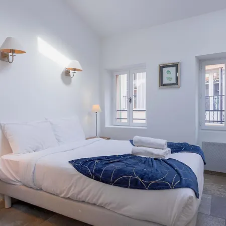 Maison Julia- Triplex Avec Rooftop Terrasse Vue Sur Et Cathedrale, 10 Mins A Pieds Du Palais Et Plages * Cannes