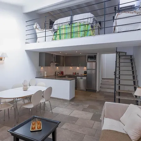 Maison Julia- Triplex Avec Rooftop Terrasse Vue Sur Et Cathedrale, 10 Mins A Pieds Du Palais Et Plages * Cannes