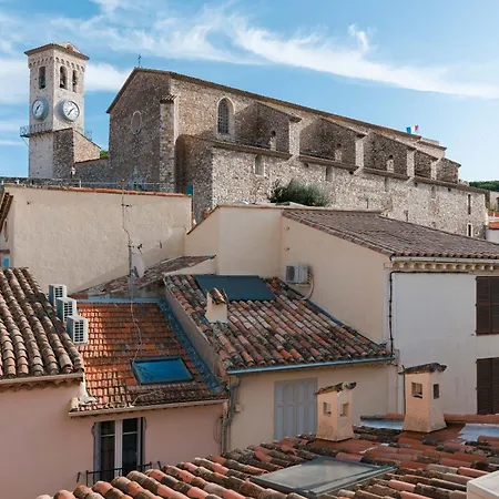 Maison Julia- Triplex Avec Rooftop Terrasse Vue Sur Et Cathedrale, 10 Mins A Pieds Du Palais Et Plages Apartment